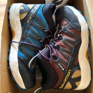 Salomon XA Pro 1 Mid GTX men's 5; women's 6